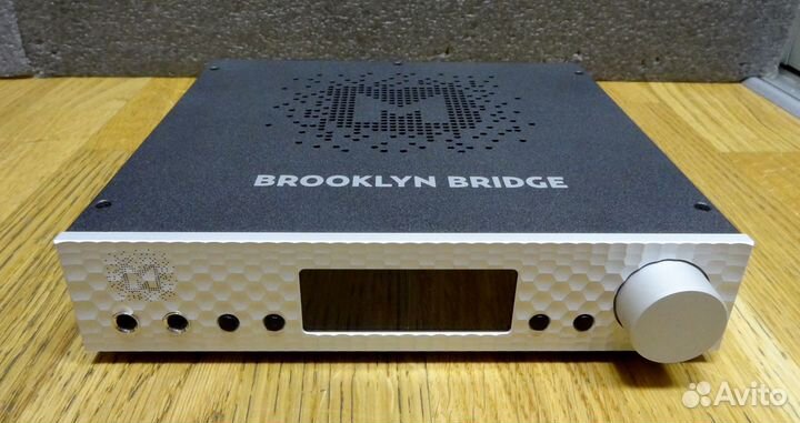 Mytek Brooklyn Bridge Cтример цап Пред Усил Наушни