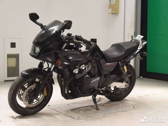 Honda CB400SFV boldor