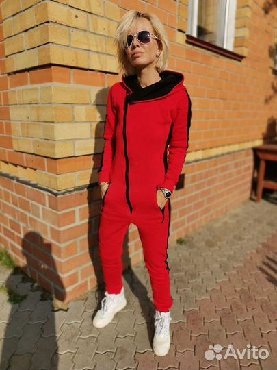 Костюм спортивный