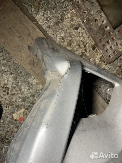 Передний бампер toyota hiace H200