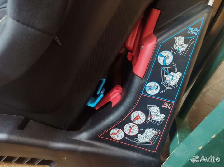 Автокресло Chicco группа 0/1 до 18 кг