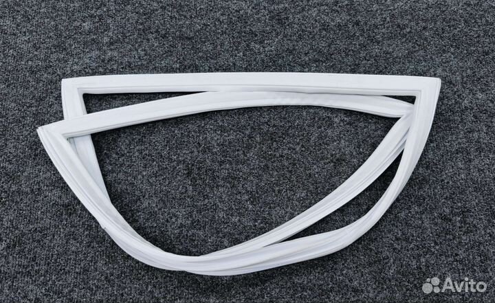 Уплотнитель холодильника Индезит