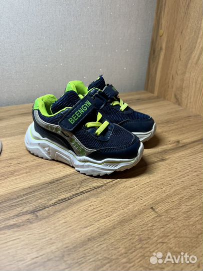 Кроссовки на мальчика