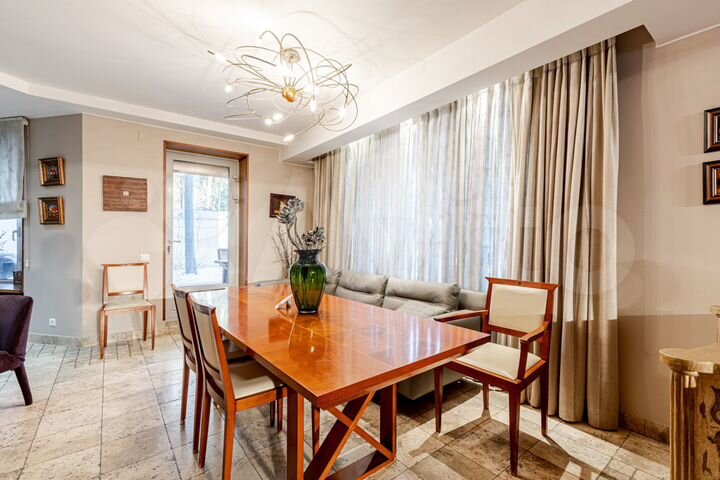 Дом 406,4 м² на участке 25 сот.