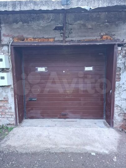 Гараж, > 30 м²