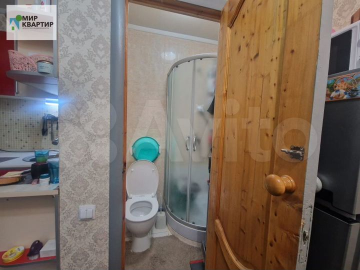 Комната 18 м² в 8-к., 2/5 эт.