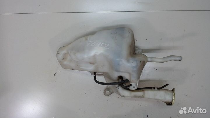 Бачок омывателя Mitsubishi Carisma, 1997