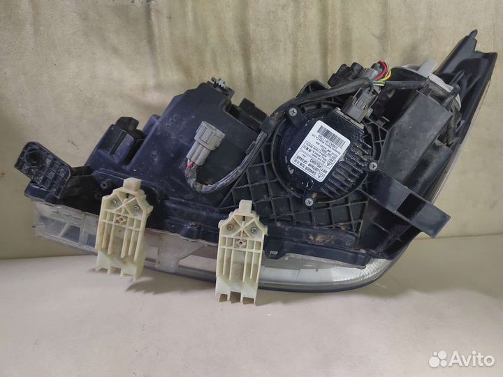 Фара правая Nissan Patrol Y62