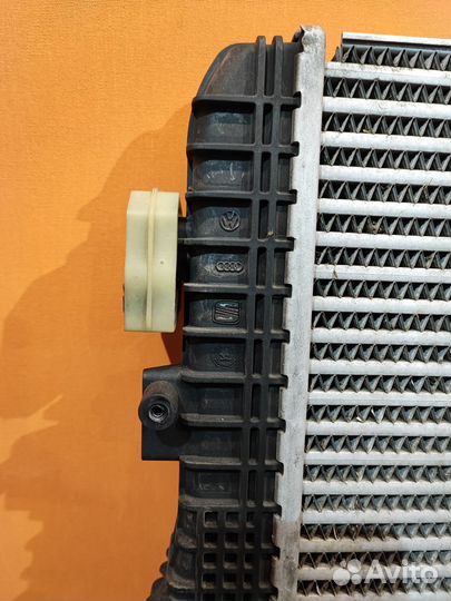 Радиатор интеркулера Volkswagen Tiguan 5N1 2.0 TDI