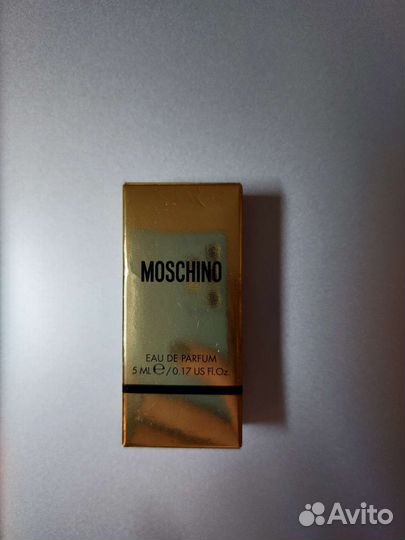 Moschino fresh gold