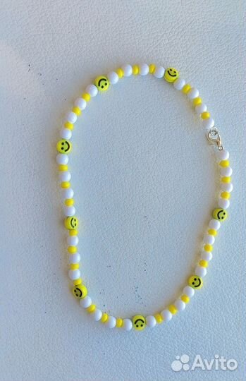 Ожерелье из бисера и бусин