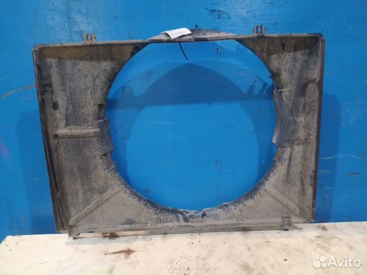 Диффузор вентилятора Mitsubishi Pajero 4 2006-2015