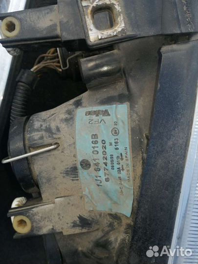 Фара Фольксваген Гольф 4 / Volkswagen Golf 4