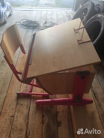 Растущая парта и стул деми