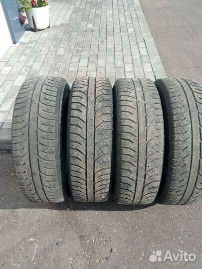 Bridgestone Eager 215/70 R16