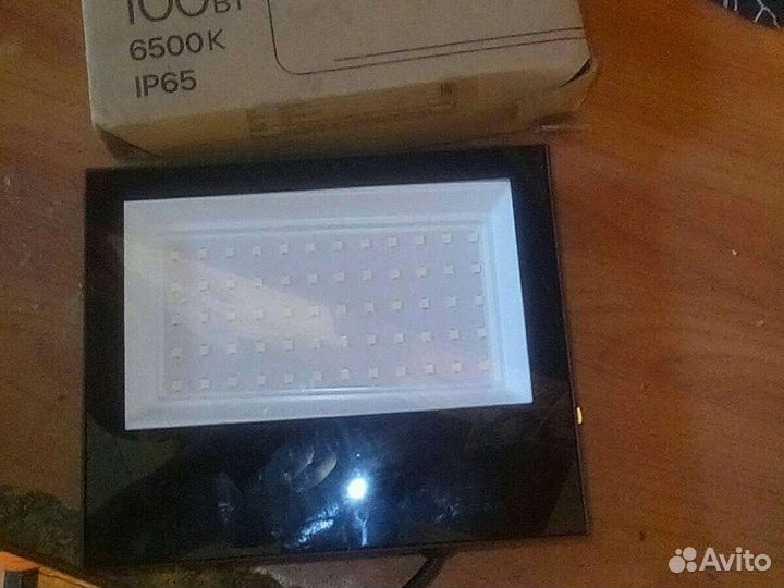 Светодиодный прожектор 100 вт