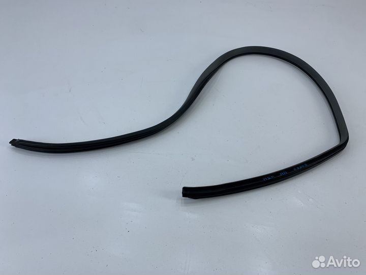 Santa Fe Classic Уплотнитель на кузов передний пра