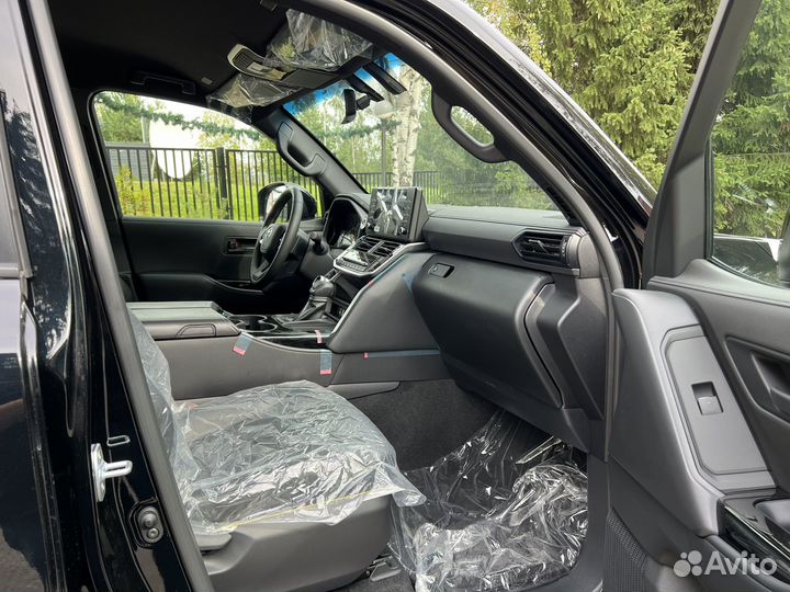 Toyota Land Cruiser 3.3 AT, 2023, 20 км