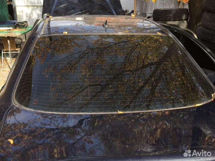 Заднее стекло mercedes w210