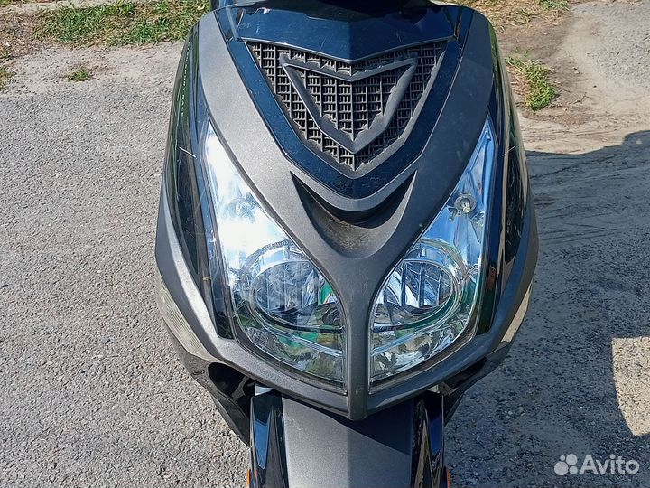 Скутер 150 кубов