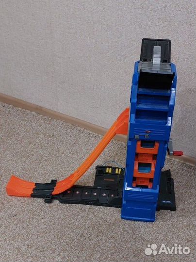 Hot wheels парковка гараж
