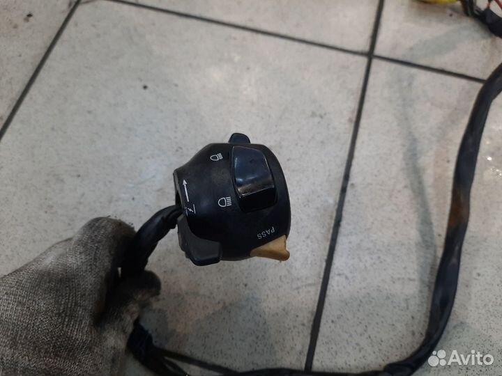 Пульт руля левый Suzuki Bandit GSF 1200 2 2003