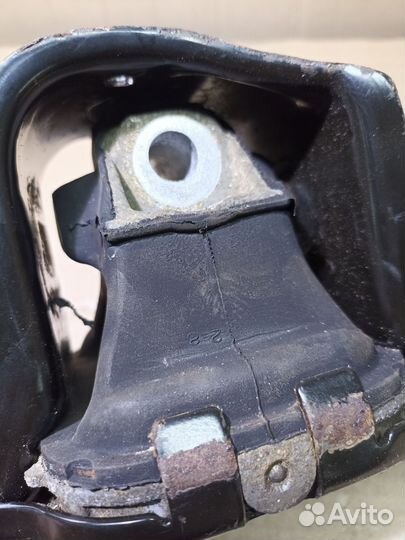 Подушка крепления двигателя Рено Сценик K4M