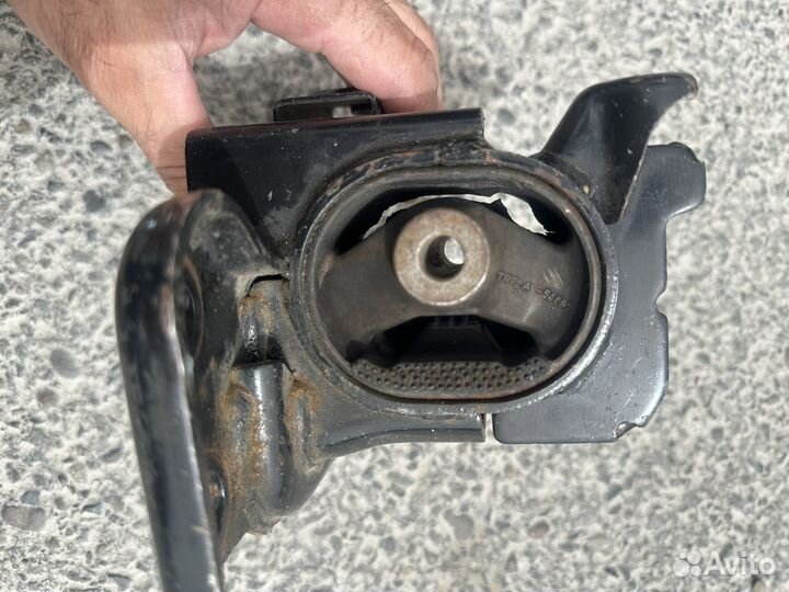 Подушка коробки toyota