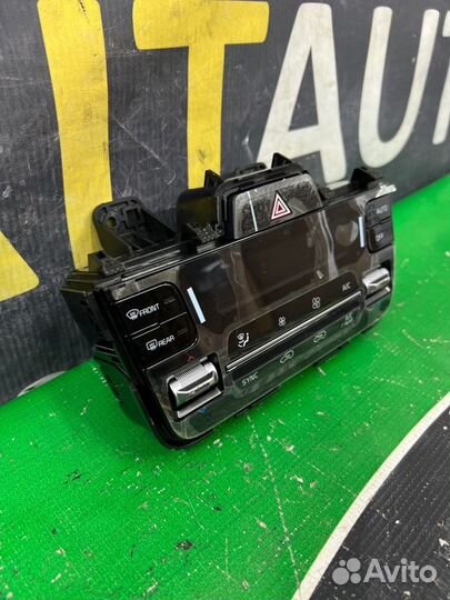 Блок управления климат-контролем Kia Sorento 4