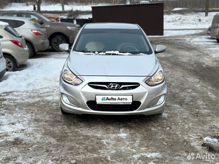 Hyundai Solaris 1.6 AT, 2012, 180 000 км