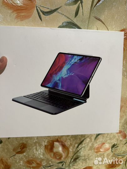 Чехол-клавиатура на iPad pro 12,9 с 4го поко