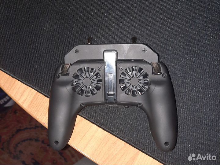 Игровой джойстик для телефона