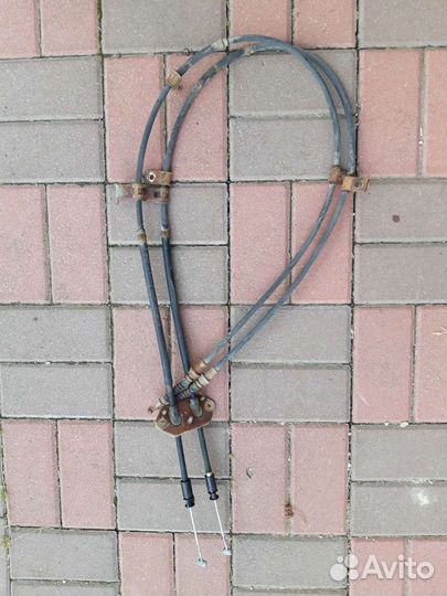 Тросик ручника FAW Besturn B50 2012год