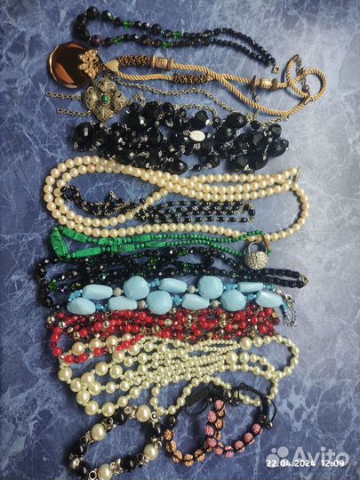 Бусы и браслеты