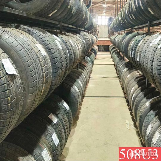 Kumho I'Zen Stud Snow KW11 235/70 R16 104L