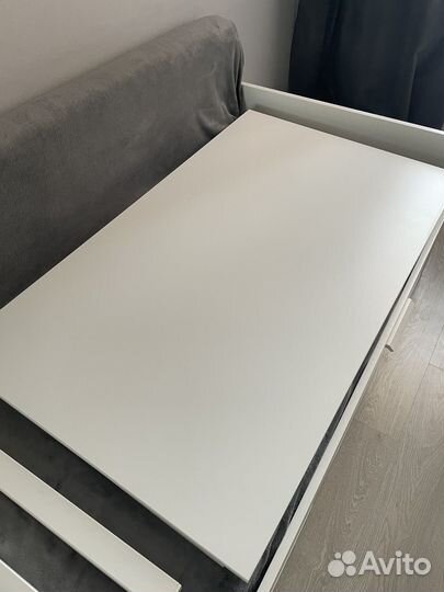 Кухонный стол