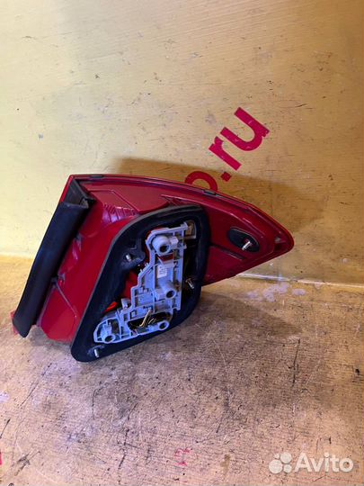 Фонарь задний левый Mercedes-Benz C-Class W204