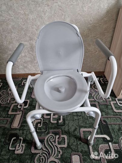 Санитарный стул