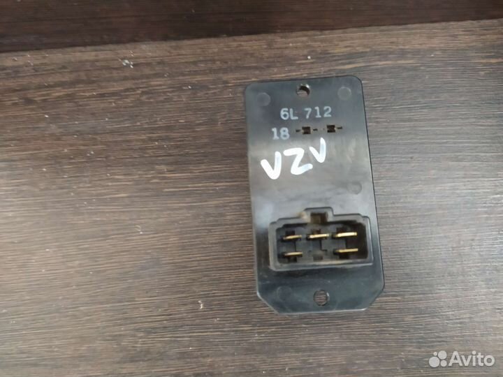 Резистор вентилятора Тойота Camry VZV33 prominent