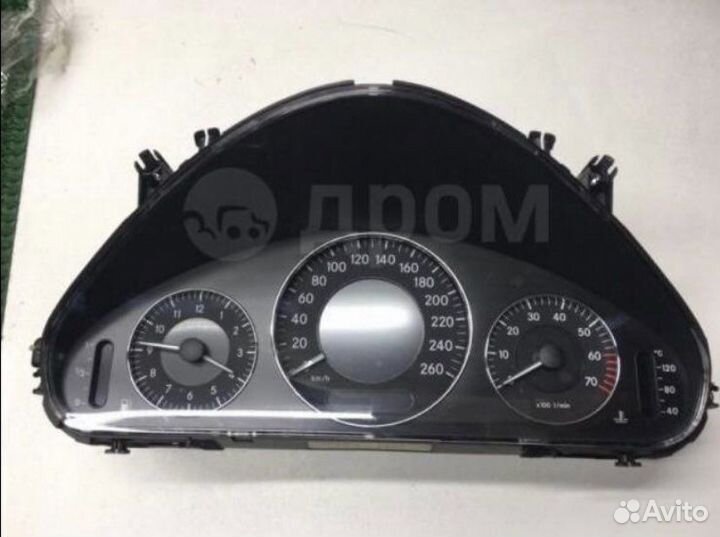 Панель на mercedes