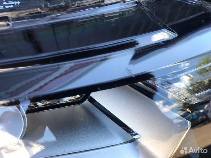 Фара галогеновая передняя правая Mitsubishi