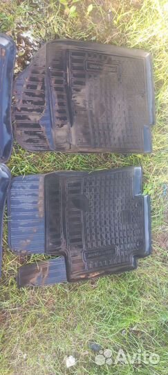 Автомобильные коврики на нюдай solaris