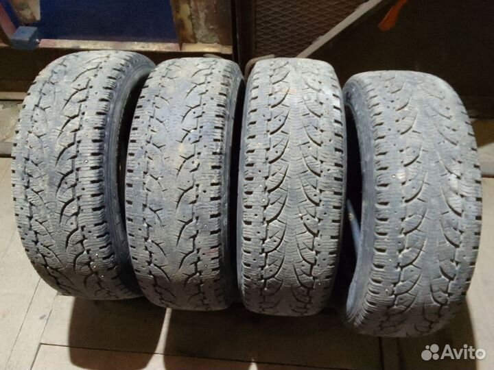 Pirelli Chrono 215/65 R16