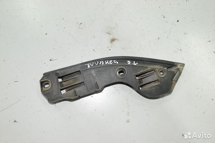 Кронштейн заднего бампера левый VW Touareg 1