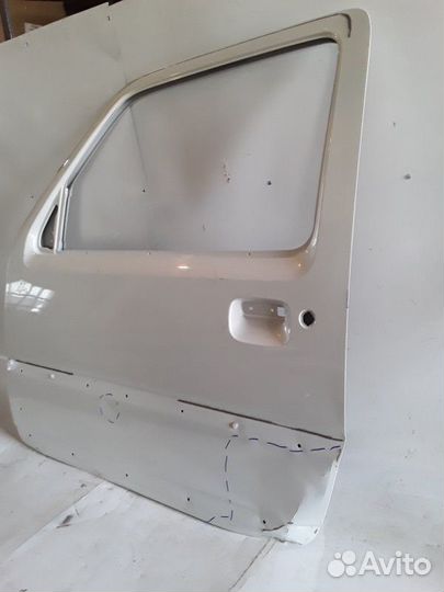 Дверь передняя левая Suzuki Jimny 1998