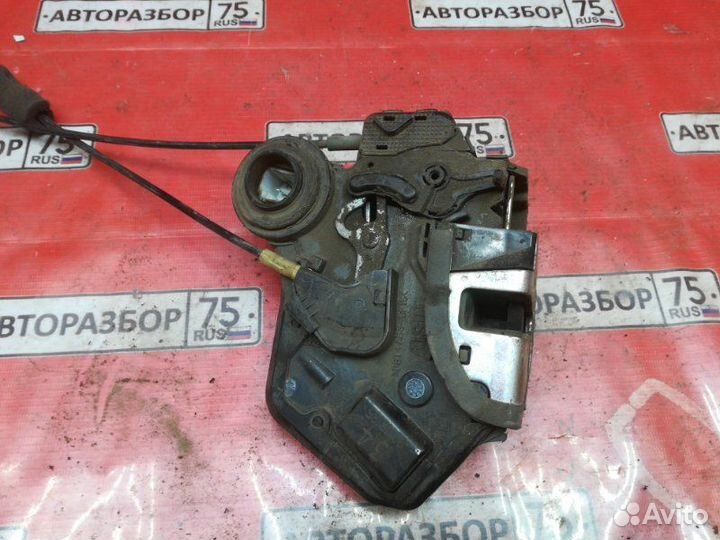 Замок двери задний левый Suzuki Escudo TD54W J20A