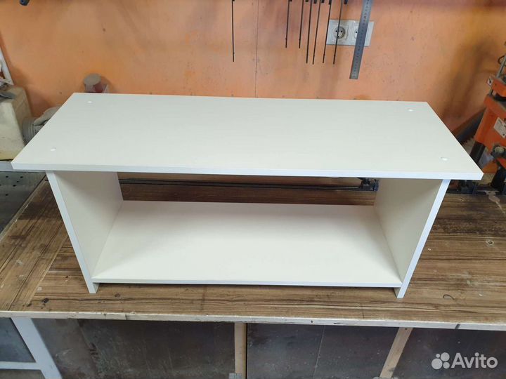 Полка под телевизор