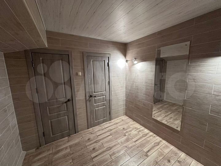 Нежилое помещение свободного назначения 284 м²