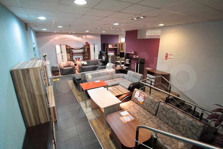 Помещение под производство или торговлю 672,5 м²