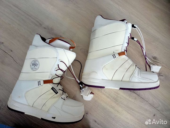 Сноубордические ботинки размер 38-39